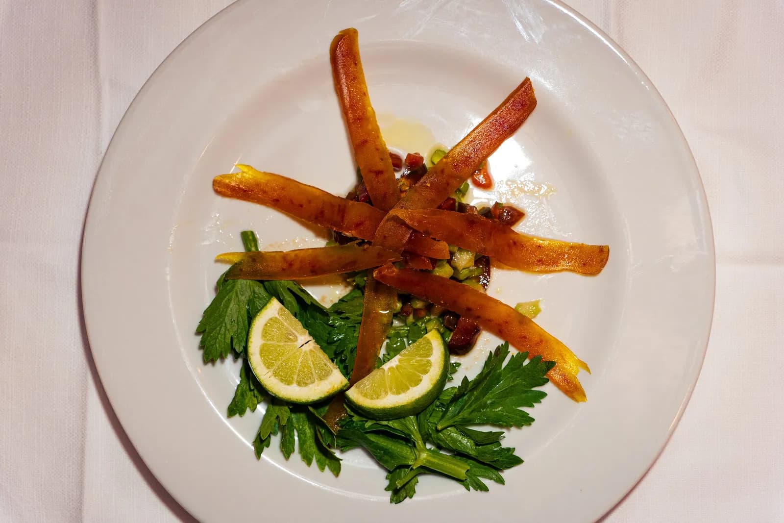 Insalata di bottarga con pomodorini e sedano