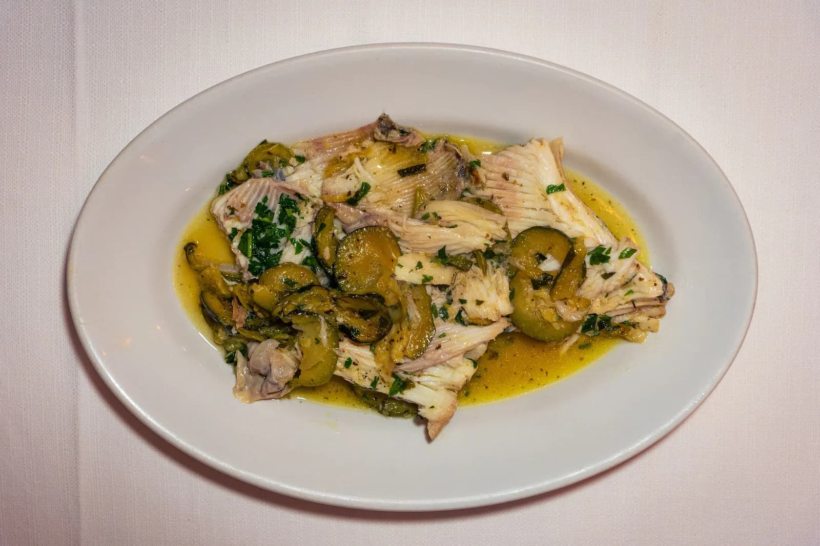 Razza in verde con verdure