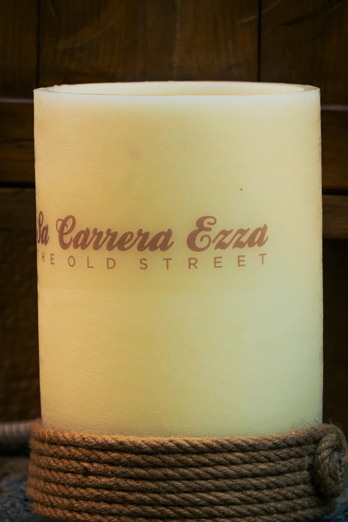 La candela con il marchio Sa Carrera Ezza